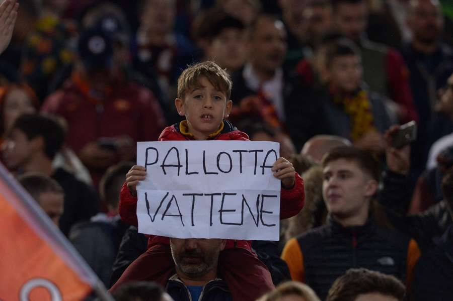 A mensagem inequívoca de um jovem adepto giallorossi, em 2019