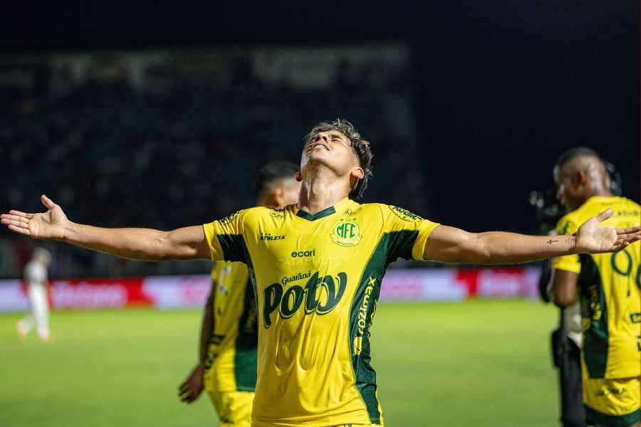 José Aldo deixou o dele na estreia