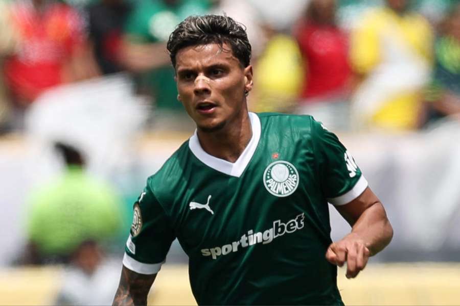 Richard Ríos trocou o Palmeiras pelo Benfica