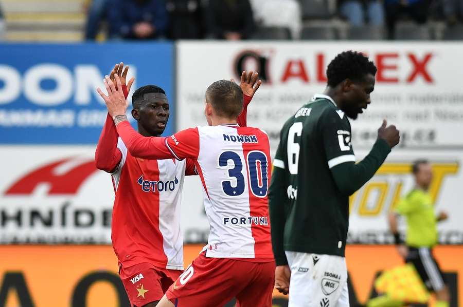 Slavia Praga rozbiła FK Jablonec na wyjeździe. Asysta Kubiaka, Nowak znowu zagrał na ataku Slavia Praga rozbiła FK Jablonec na wyjeździe. Asysta Kubiaka, Nowak znowu zagrał na ataku