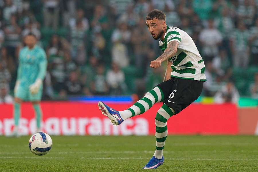 Debast estará a contas com uma lesão no fémur