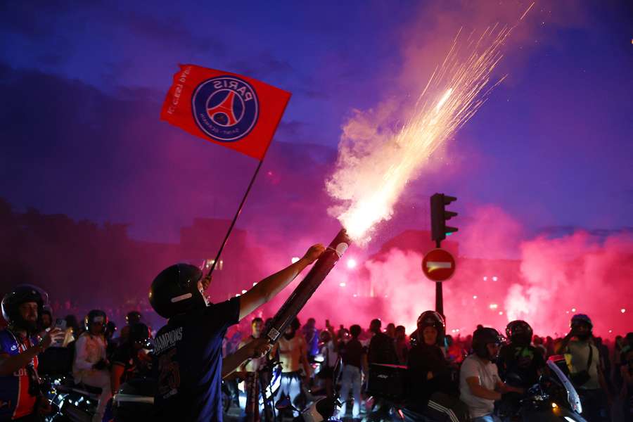 Entre la euforia y los disturbios, París festeja su segunda Orejona Entre la euforia y los disturbios, París festeja su segunda Orejona