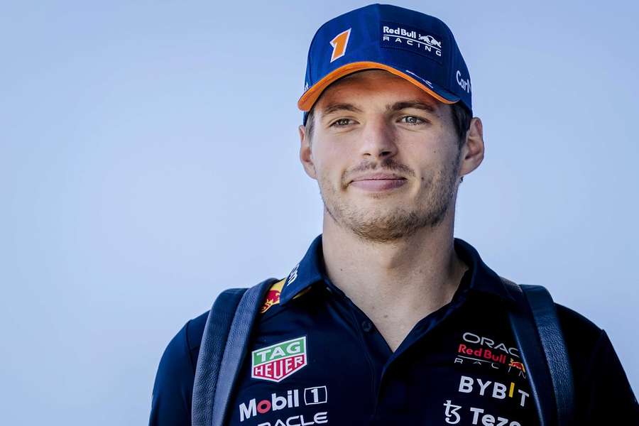 Max Verstappen může na domácí trati potvrdit obhajobu titulu.