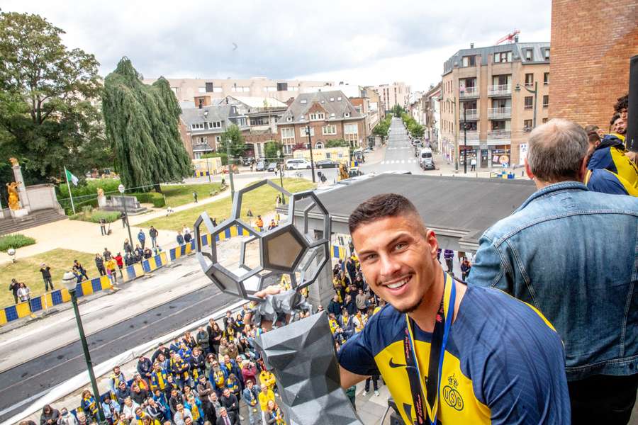 Ivanovic em destaque no Saint-Gilloise