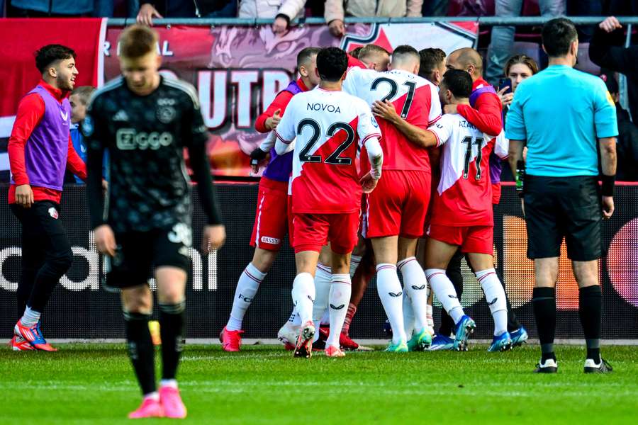 Utrecht wint met 4-3 van Ajax