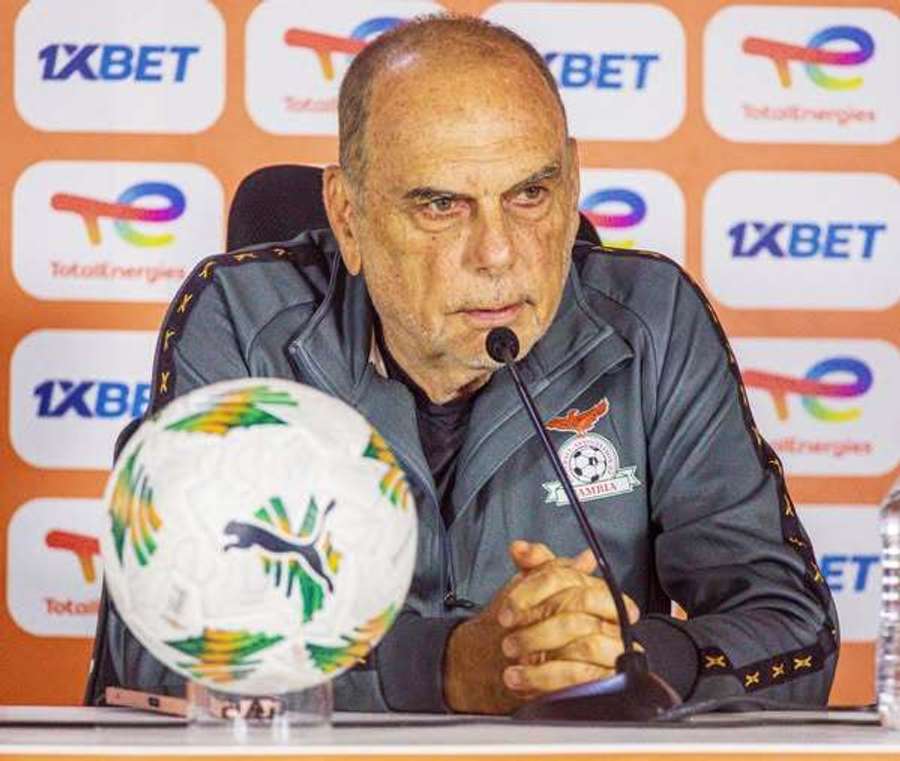 Avram Grant of Zambia Avram Grant of Zambia