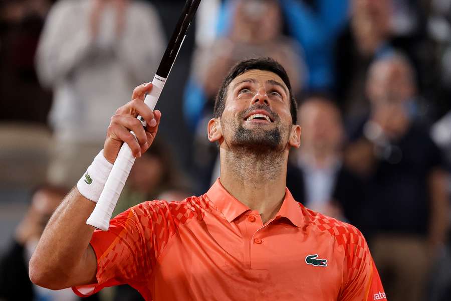 Djokovic se garantiu na terceira rodada de Roland Garros