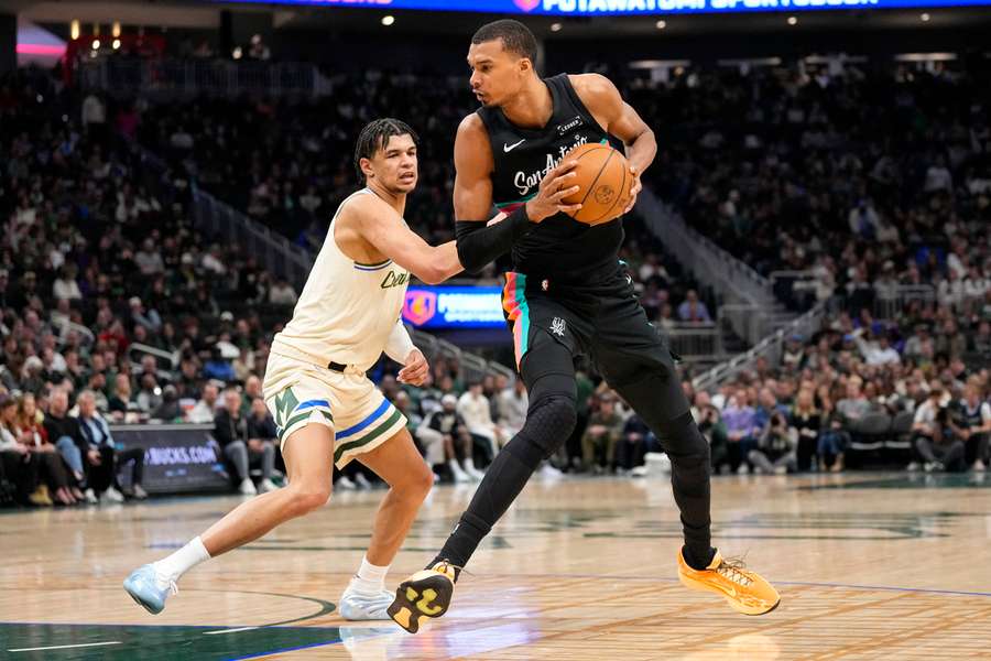 Wembanyama, con los Spurs Wembanyama, con los Spurs