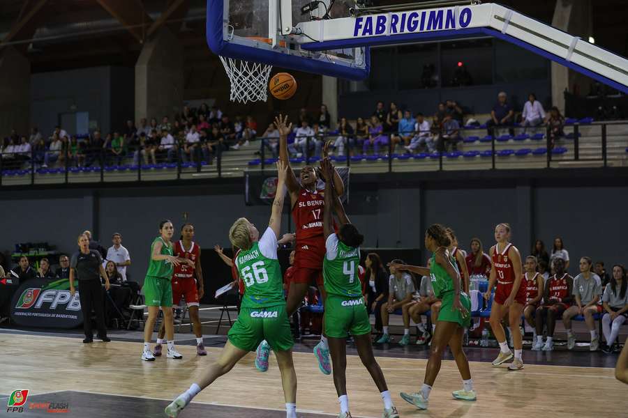 Benfica venceu o GDESSA Barreiro por 61-54