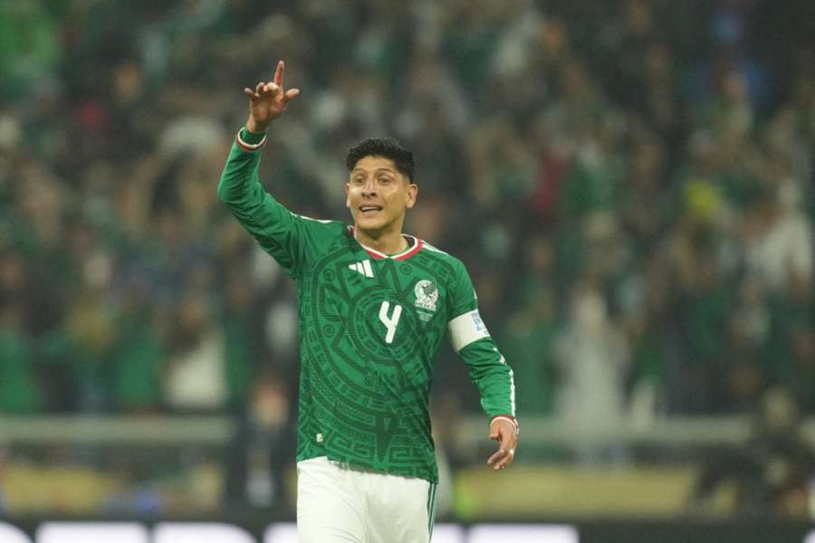 Edson Álvarez se acerca a la Real Sociedad Edson Álvarez se acerca a la Real Sociedad