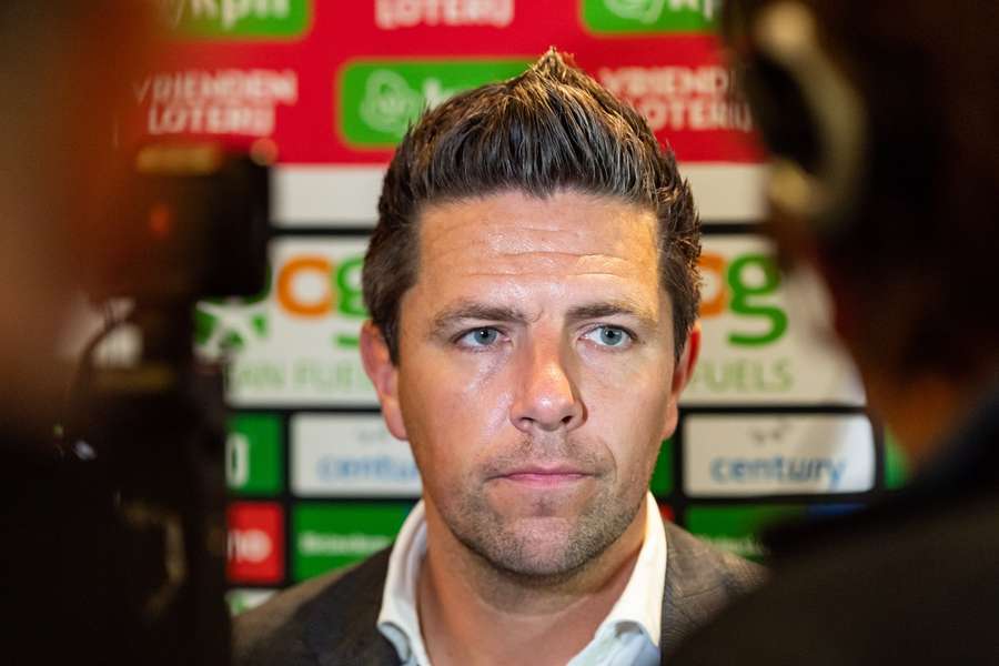 Wouter Gudde staat de pers te woord na het staken van FC Groningen - Ajax in mei dit jaar