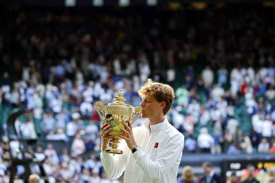 Jannik Sinner destrona a Carlos Alcaraz y es el nuevo rey de Wimbledon