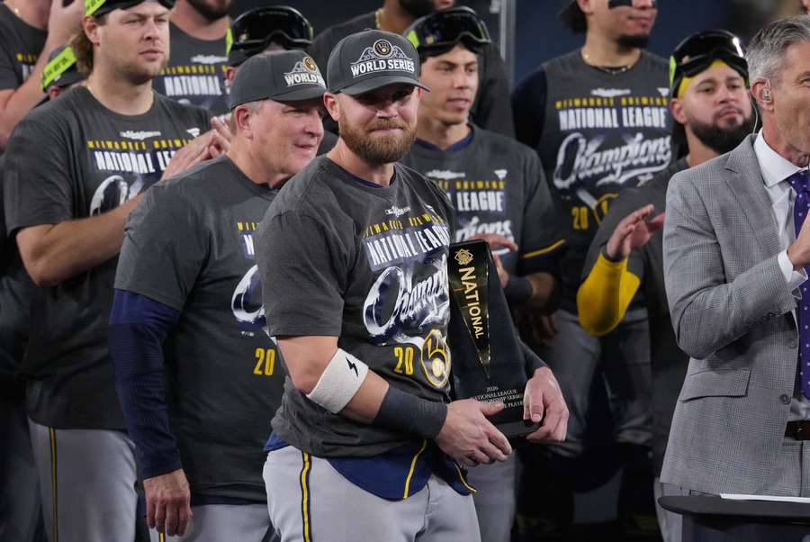 Milwaukee Brewers celebrate NLCS victory. Milwaukee Brewers celebrate NLCS victory.