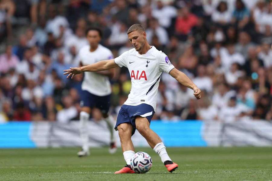 Luton Town sign Tottenham forward Jamie Donley on loan