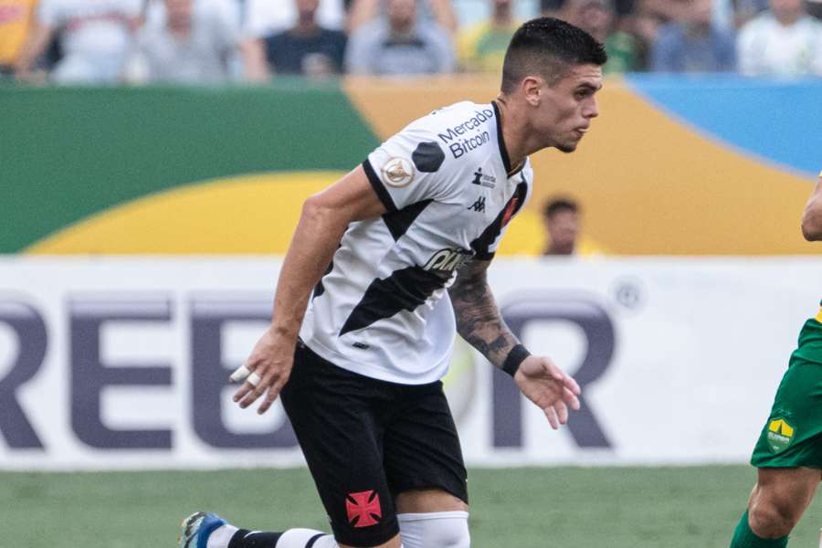 Gabriel Pec foi decisivo na crucial vitória do Vasco