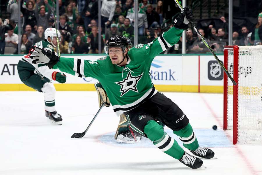 Roope Hintz lavede hattrick for Stars