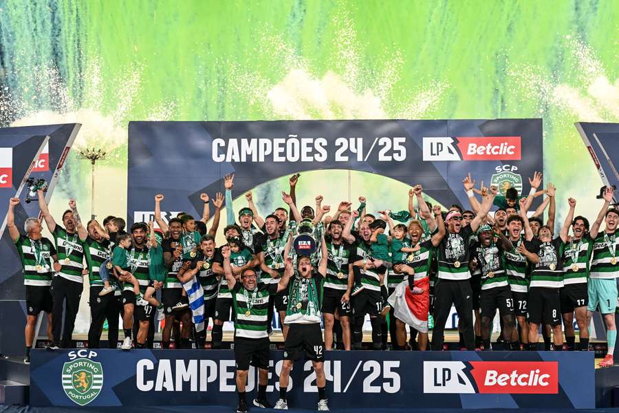 Sporting sagrou-se bicampeão