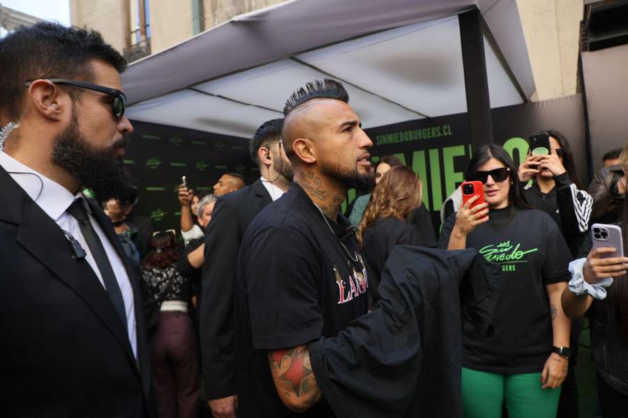 Vidal em caminhada em Santiago do Chile