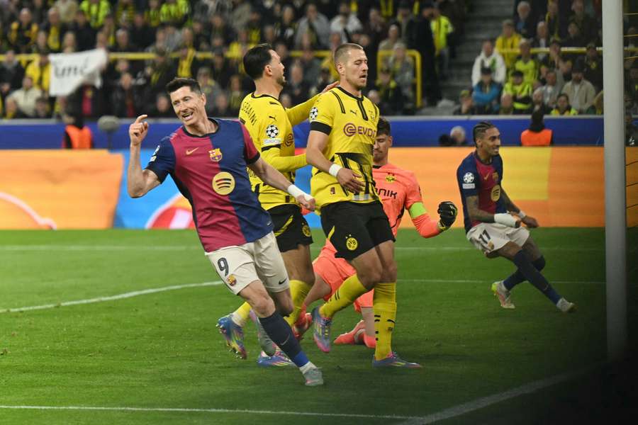 Lewandowski et Barcelone font le travail.