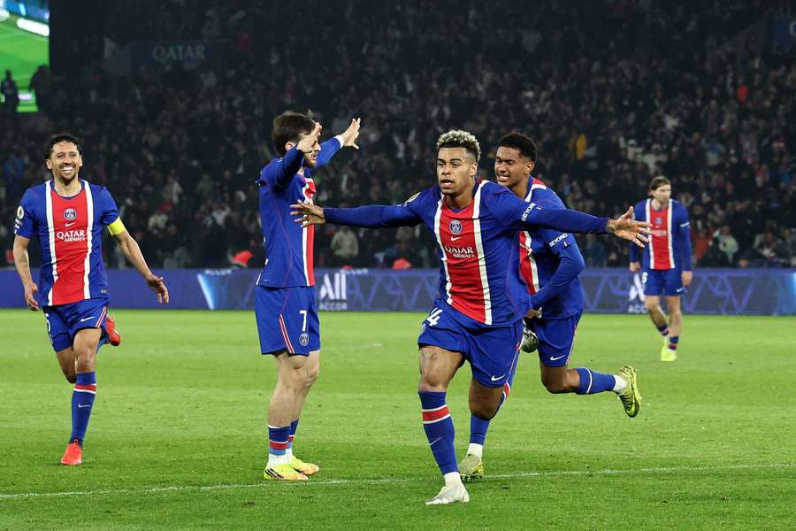 O festejo de Désiré Doué após o,golo marcado ao Brest O festejo de Désiré Doué após o,golo marcado ao Brest