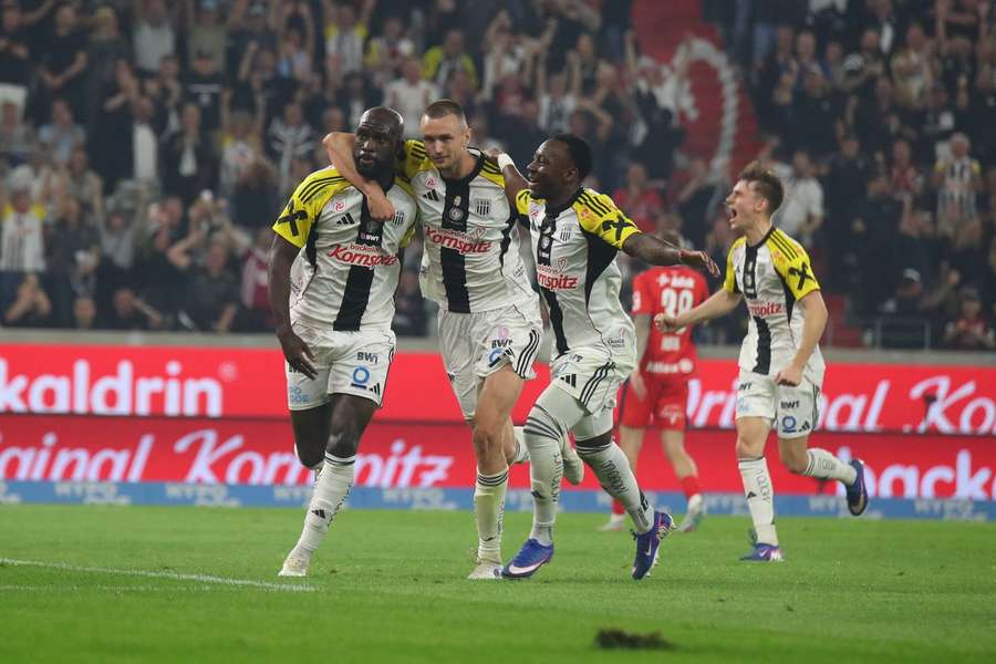 LASK bejubelt das 2:1.