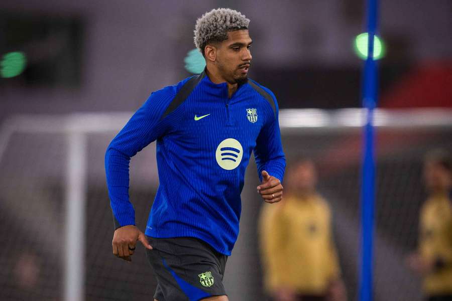 Araújo, durante un entrenamiento del Barcelona