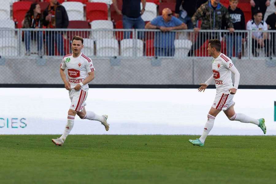 Gyor : MTK Budapest 2-1