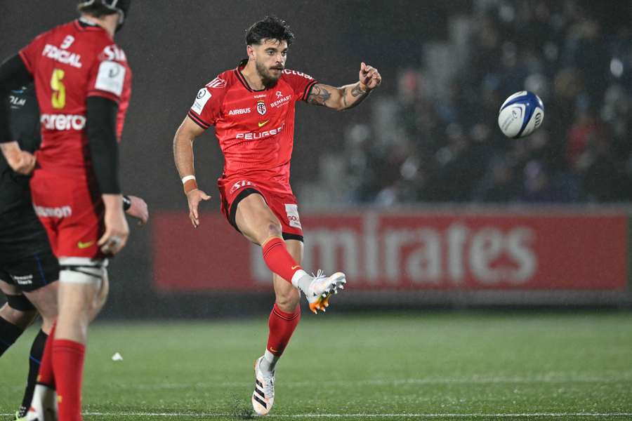 Ntamack's injury comes at a bad time for Toulouse