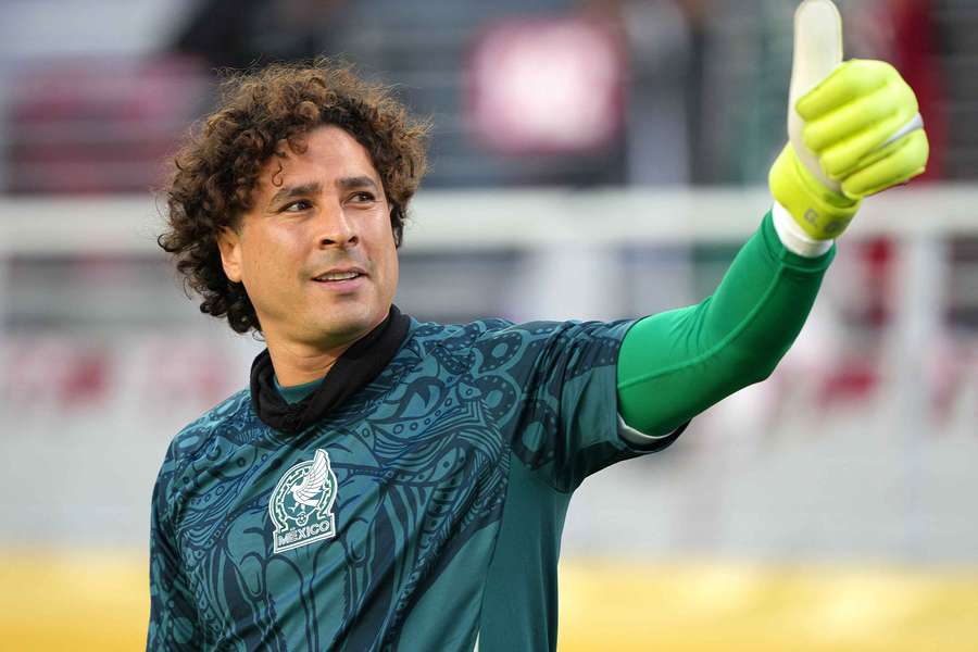 Guillermo Ochoa dice que todo está bien