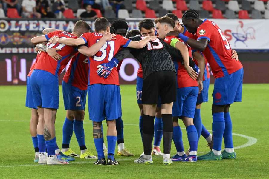 FCSB înaintea partidei cu Unirea Slobozia FCSB înaintea partidei cu Unirea Slobozia