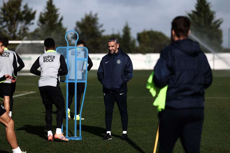 Rui Borges, treinador do Sporting, no treino em Alcochete
