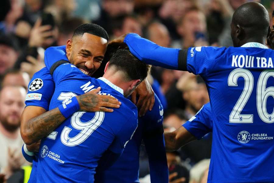 Chelsea dispatch Milan to revive Champions League hopes