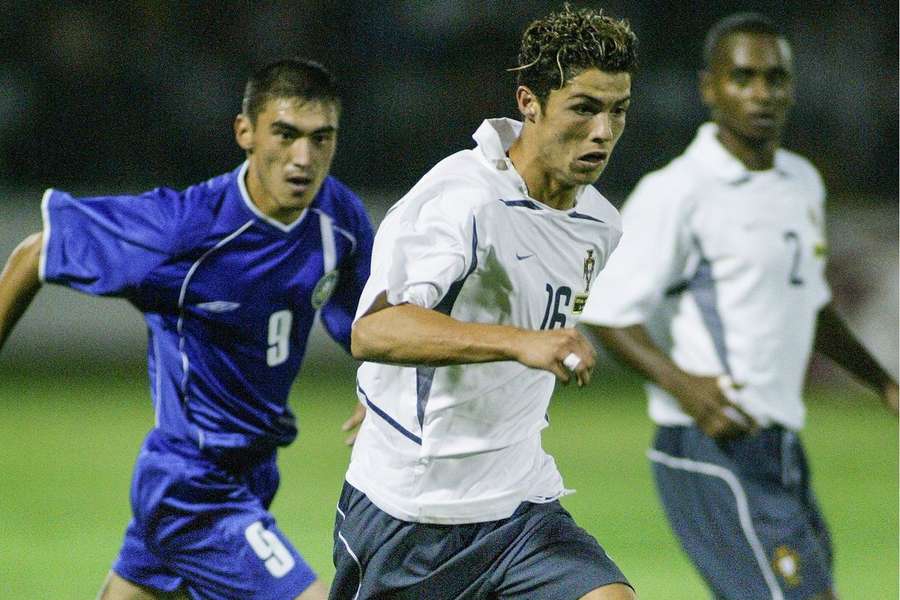 Ronaldo en su primer partido con la selección