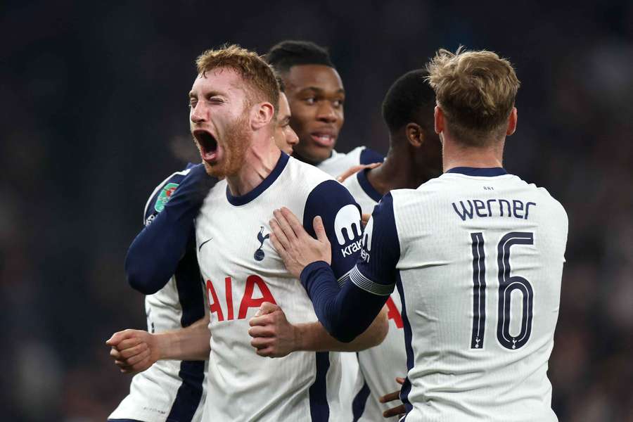 O Tottenham superou o Manchester City e avançou na Copa da Liga