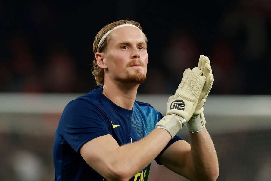 Teď, nebo nikdy? Jedničku Tottenhamu čeká operace, Kinskému se otevírá exkluzivní šance