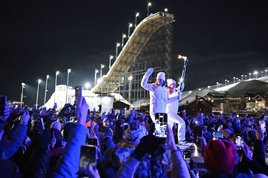 Olympische Flamme in Mailand eingetroffen