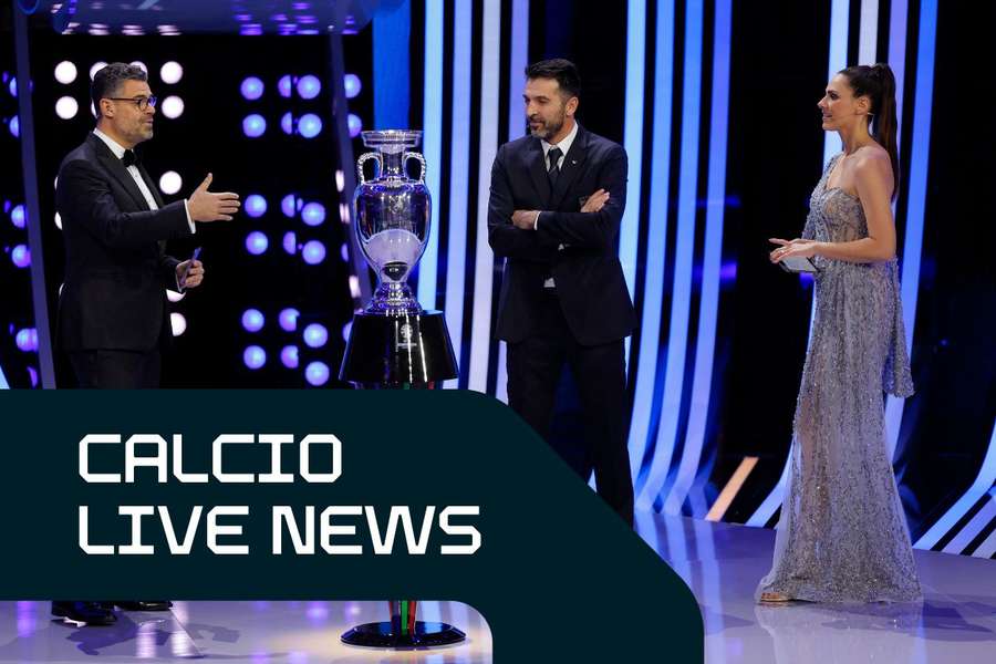 Calcio Live News Sorteggio Euro 2024, Buffon riconsegna la coppa La