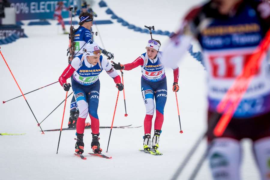 Mareček s Jislovou skončili v Oslu v mixu biatlonových dvojic devátí.