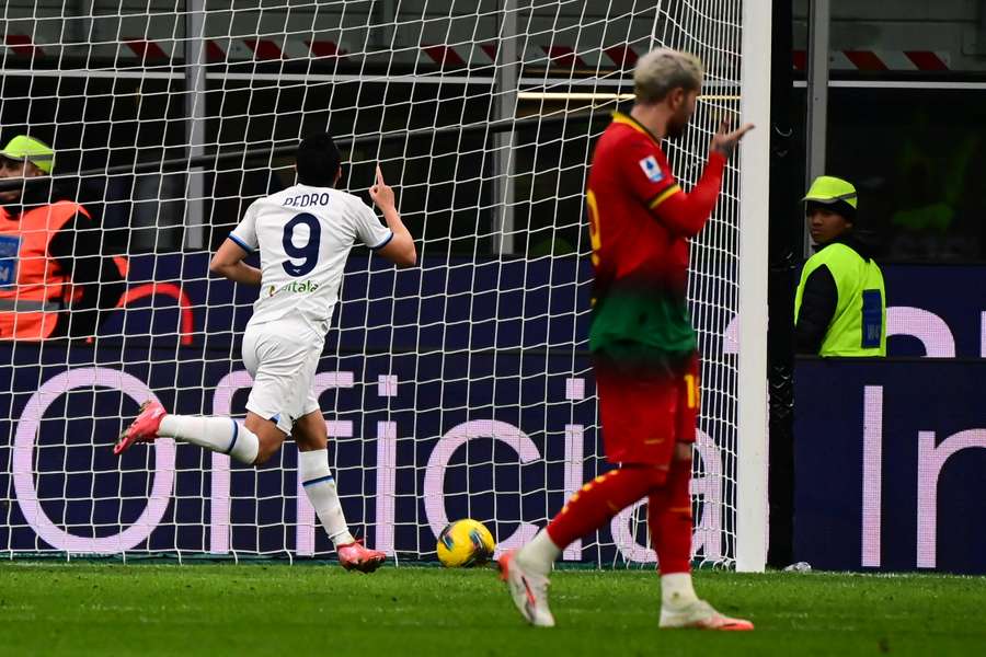 Lazio's Spanish forward Pedro Rodriguez celebrates scoring the winner against AC Milan