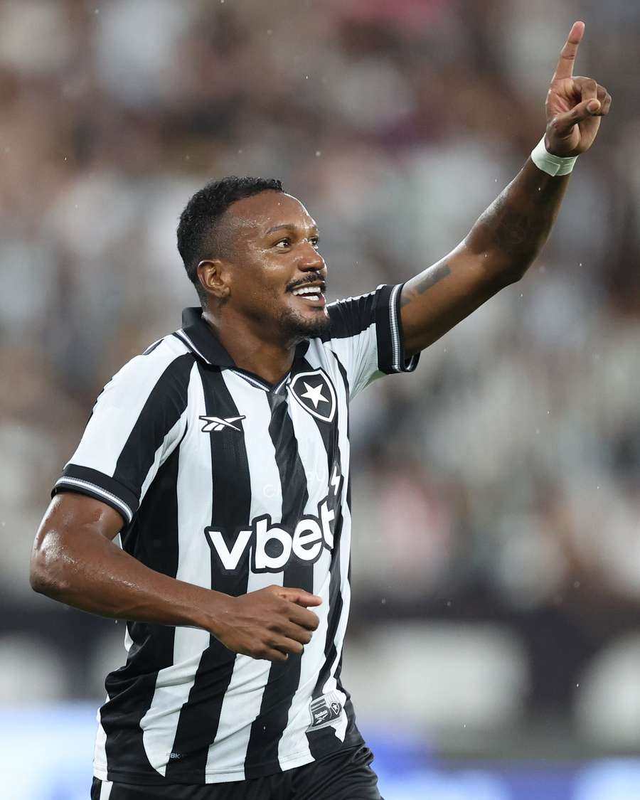 Edenilson abriu o placar em Botafogo 3x1 Bangu