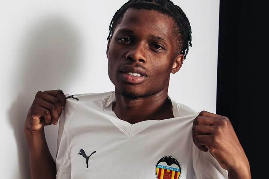 DONE DEAL: Valencia snap up Leeds attacker Ramazani