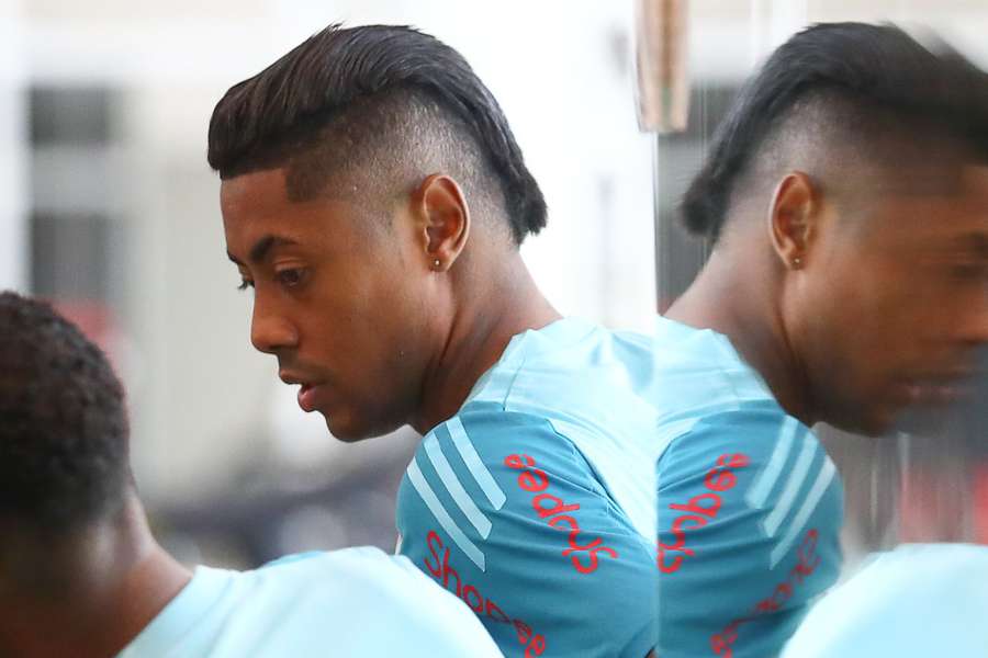 Bruno Henrique sigue jugando con normalidad en el Flamengo.