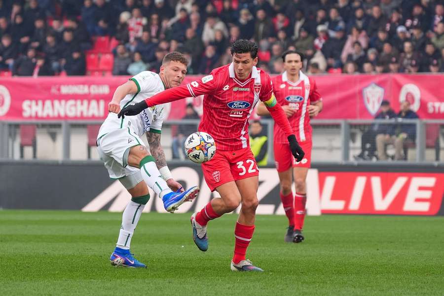 Serie B, il Monza torna secondo: decisivo il 2-1 in rimonta contro l'Avellino