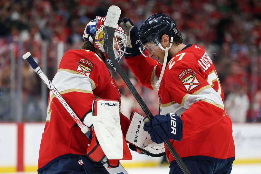 Les Panthers célébrant leur victoire.