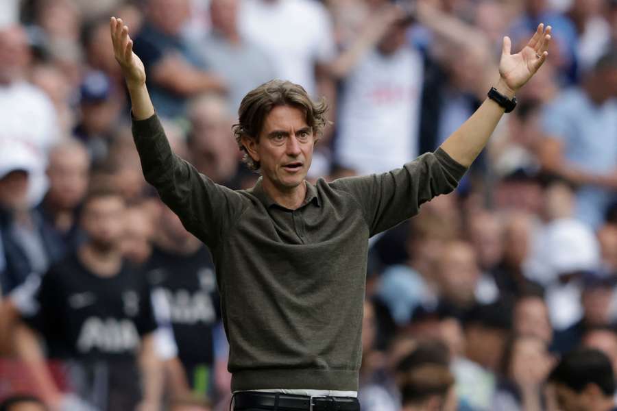 Frank nebol s výkonom Tottenhamu spokojný. Frank nebol s výkonom Tottenhamu spokojný.