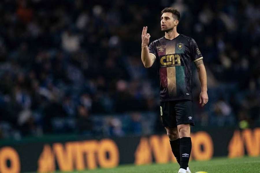 Rúben Lima fez 39 jogos oficiais pelo Estrela da Amadora