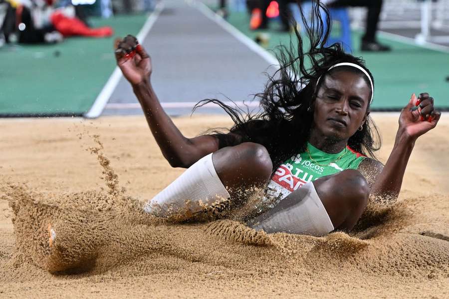 Evelise Veiga terminou com a marca de 6,19 metros
