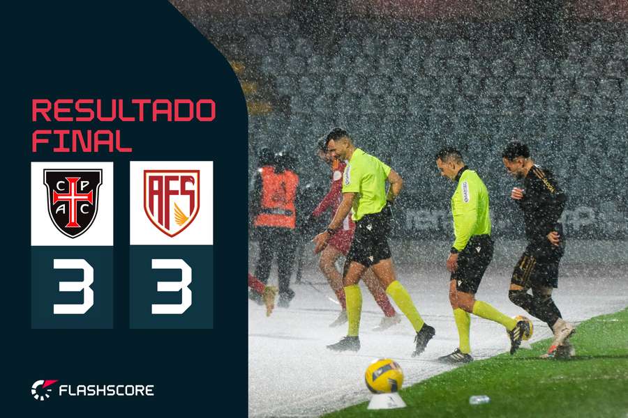 Jogo esteve interrompido devido ao granizo