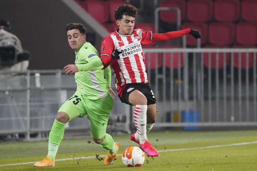 Loizos Loizou in 2020 tegen PSV in de Europa League 