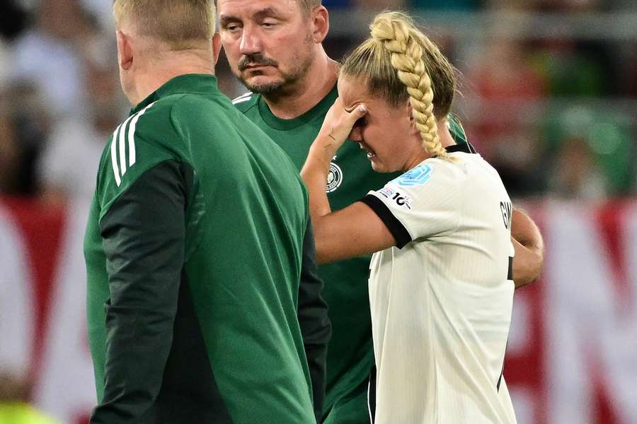Giulia Gwinn lesionou-se no primeiro jogo